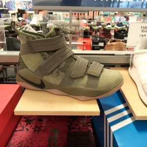 Meet your Posher, Allen